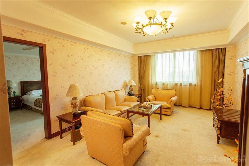 Beijing Zhongyu Century Grand Hotel Exterior photo