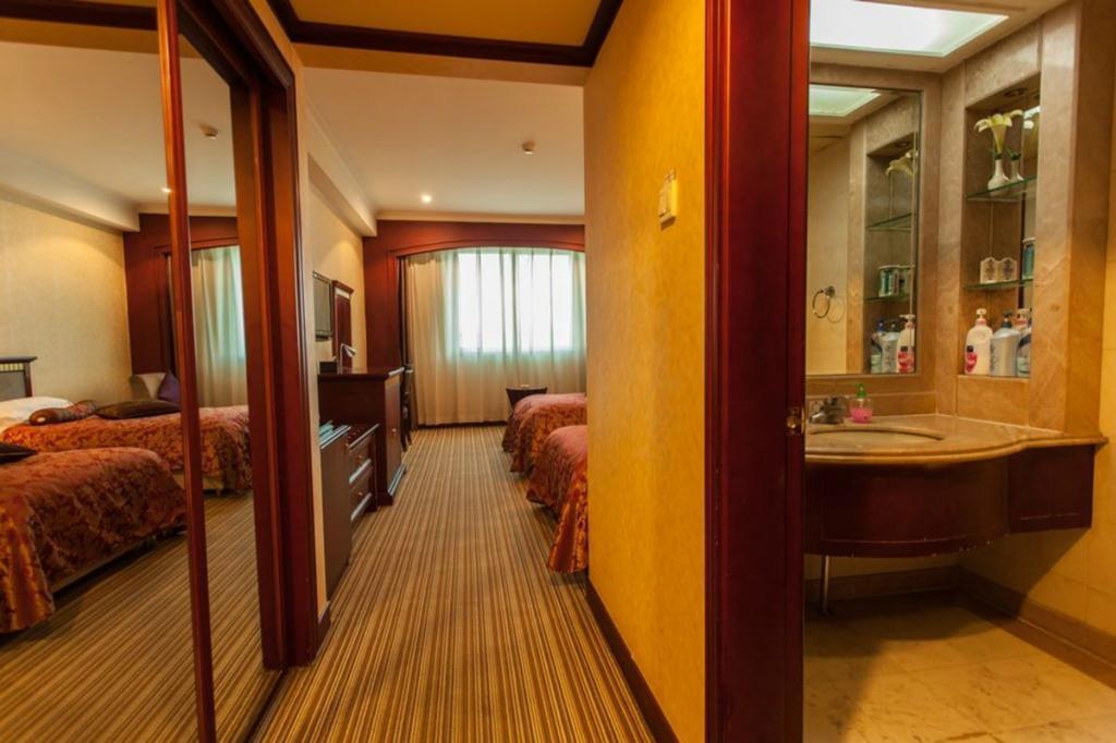 Beijing Zhongyu Century Grand Hotel Exterior photo